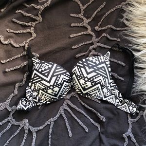 vs pink bra size 32c